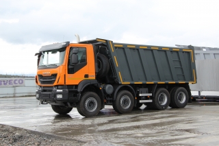 самосвал IVECO-AMT AD 8х4