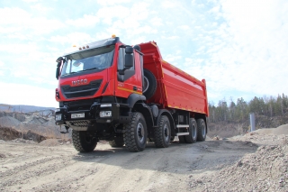 самосвал IVECO-AMT AD 8х8